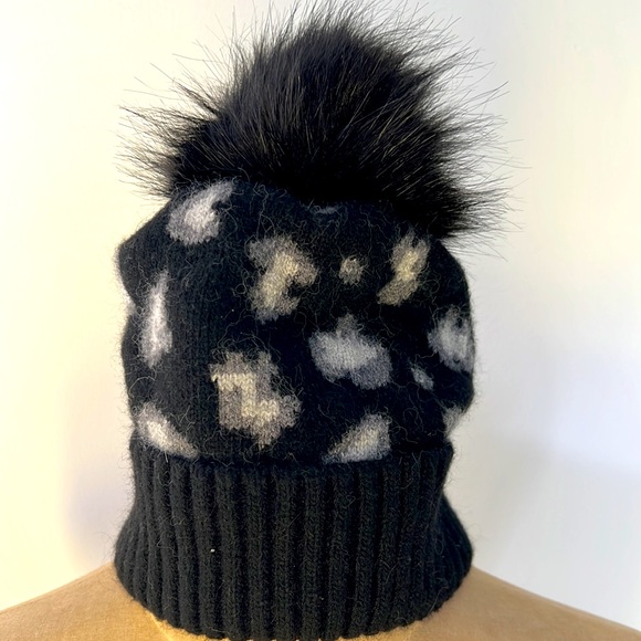 NWT CAMO PRINT Knit Hat - Picture 2 of 5